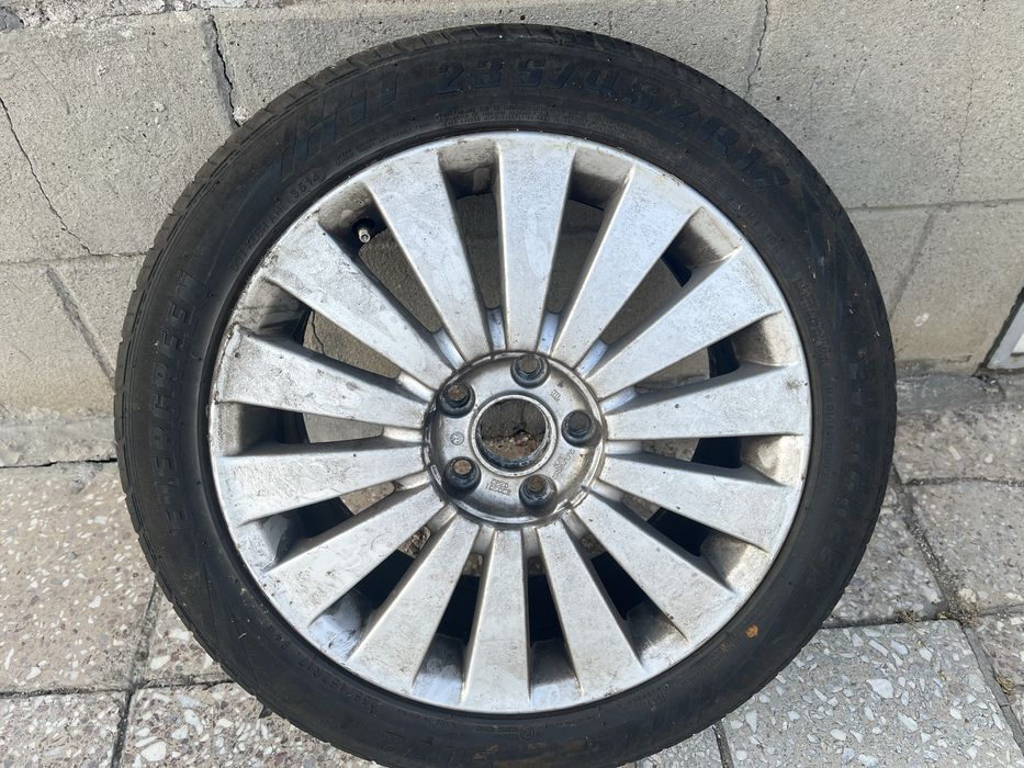 VW Passat Пасат алуминиева джанта резервна гума 235 45 17