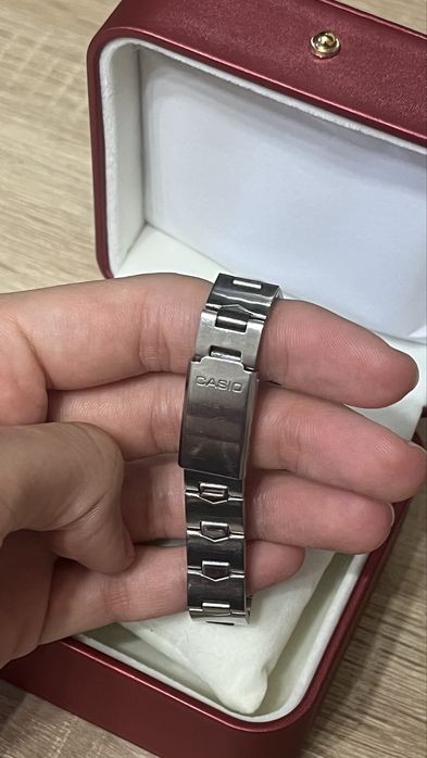 часы кварцевые casio розового цвета