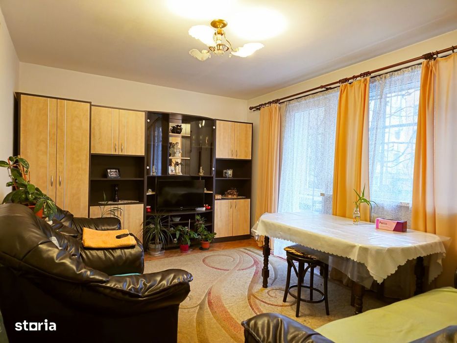 Apartament 4 camere, decomandat, etaj 1 din 4, cartierul Manastur — fotografia 1