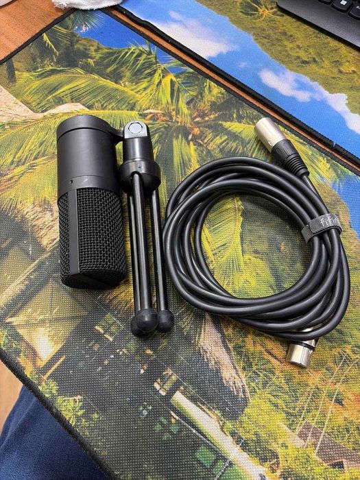 Микрофон абсолютно новый