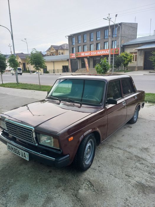 Vaz 2107 сотилади