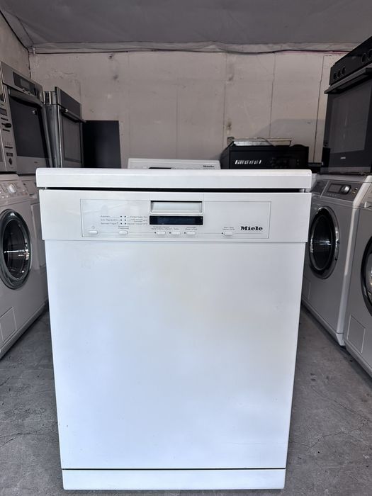 Съдомиялна +гаранция 1 година. MIELE свободно стояща. Безплатна доставка за София