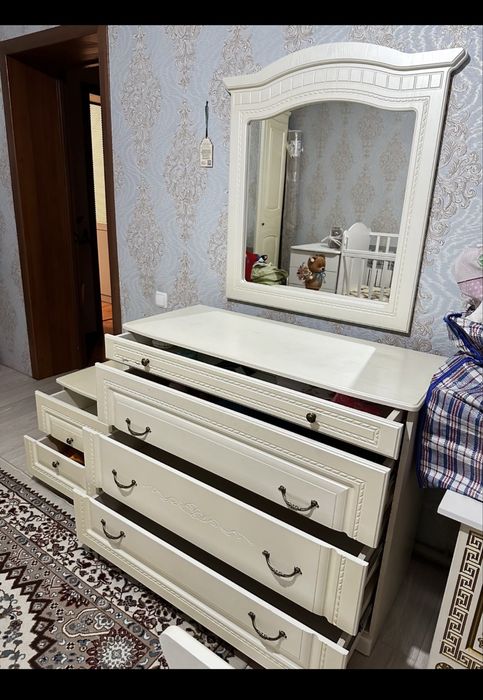 Диван сатылады матрасымен