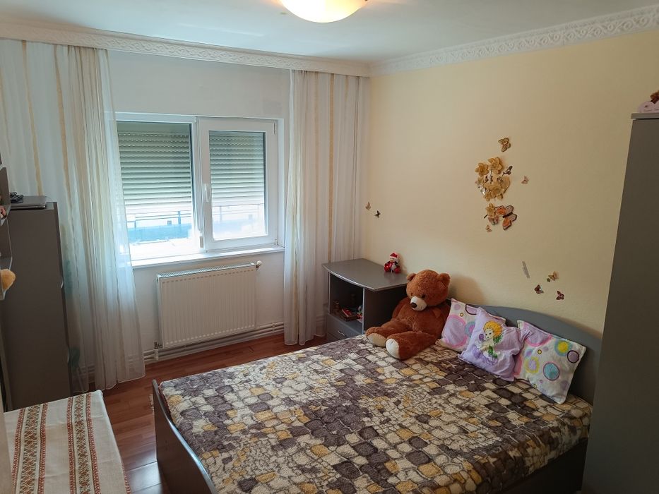 Apartament 3 camere, M39C, 77m, 4/4, 2 băi și 2 balcoane.