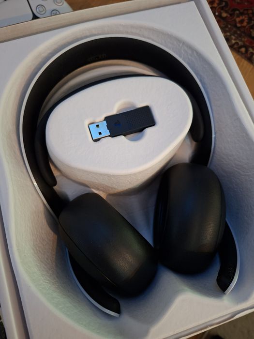 Casti PlayStation PULSE Elite ca noi
