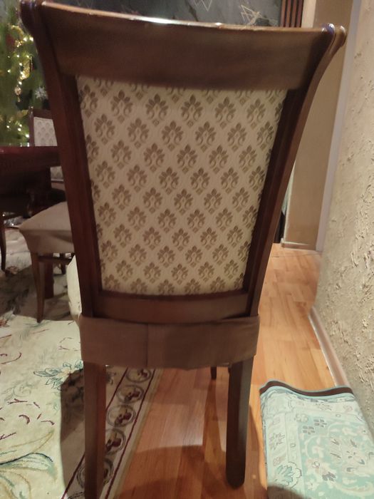 Продам стол с стульями