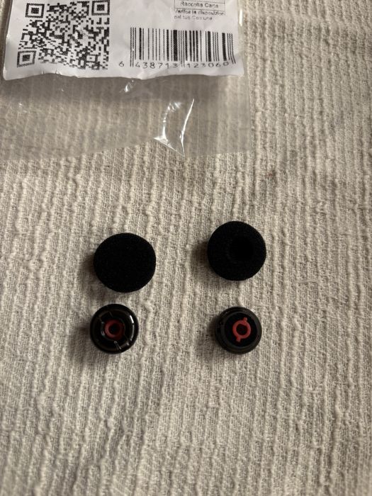 ear rings casti Plantronics