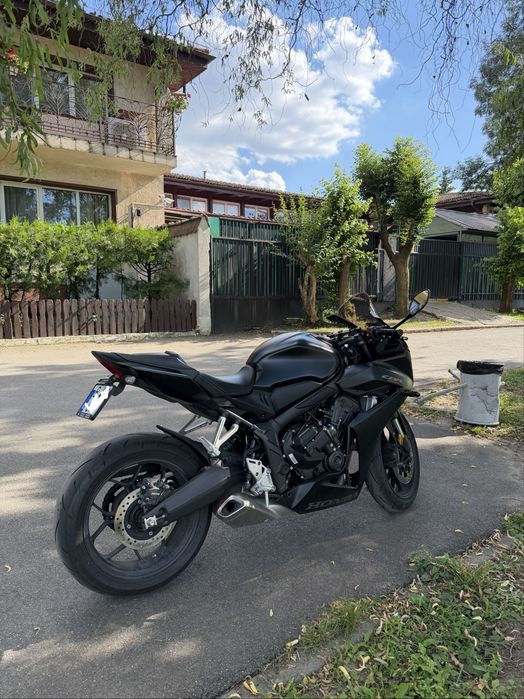 Honda CBR650R E-Clutch 2025 4800  km