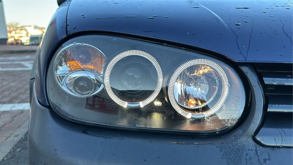 Vând set faruri HD Karosserieteile pentru Volkswagen Golf4-angel eyes