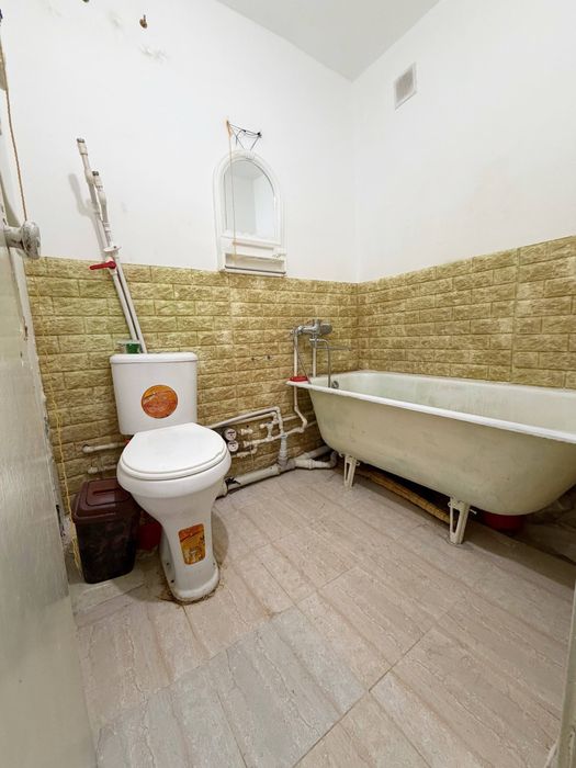 Срочно Продаеться 2-ком квартира городе Чирчике районе 3-микрарайоне