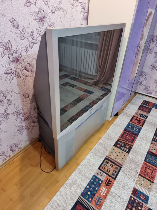 Телевизор HITACHI