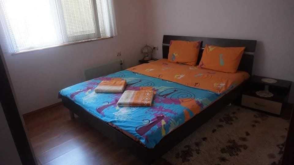 Вила Лазарова, с. Руховци