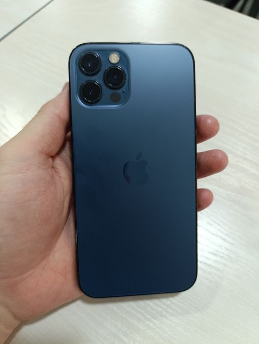 Айфон 12 про в идеальном состоянии