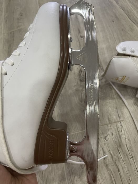 Продам Коньки JACKSON ARTISTE профессиональные,