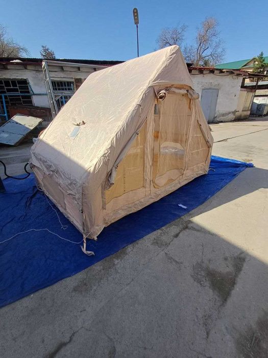 Надувная палатка туристическая