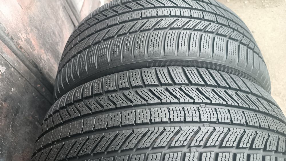 245/45/18 Continental