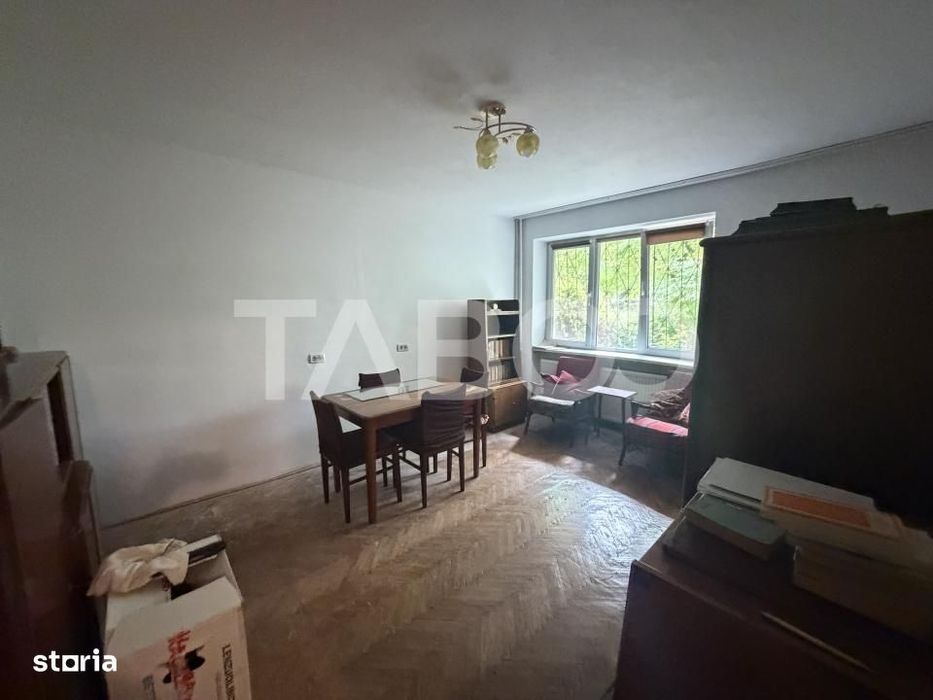 Apartament 2 camere decomandat parter gradina zona Negoiu