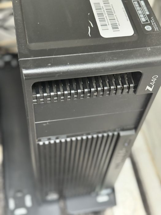 Workstation HP Z440 Xeon 14 Core 28 Thread 128GB RAM