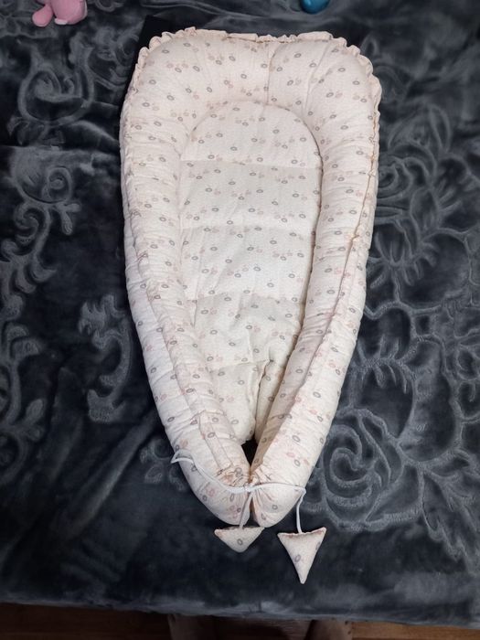 Pernă bebe+balansoar.                      .