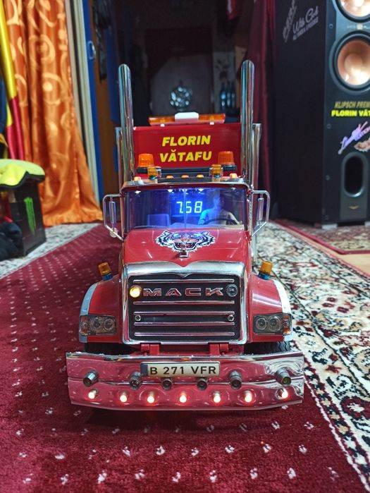 Camion convertit cu Radiocomanda Mack Bruder