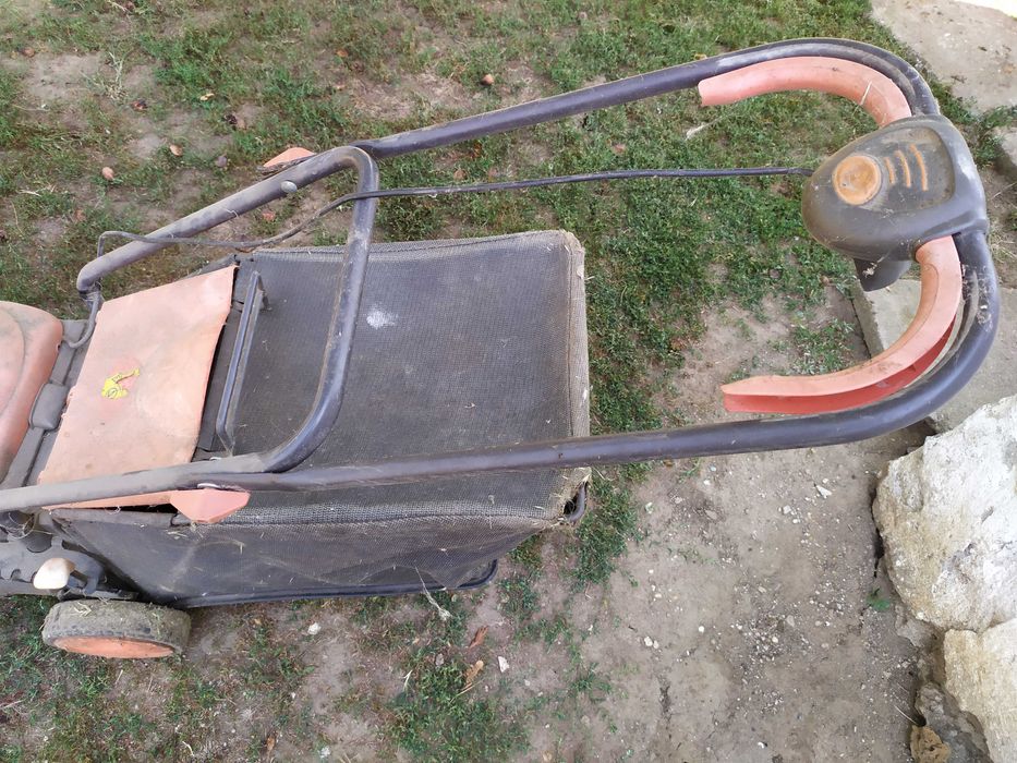 Electrolux mașină tuns iarba