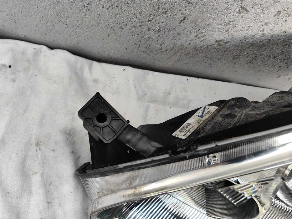 Оригинален фар Хонда  Honda CR-V 2