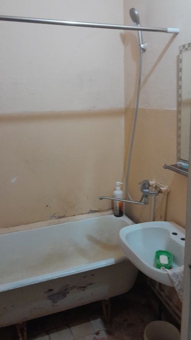 3 xonali uy sotiladi