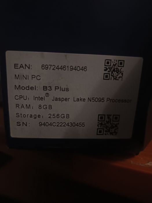 Vând mini PC  0% folosit sau pornit