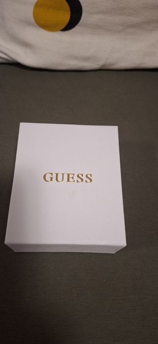 Обеци Guess сърца с камъче