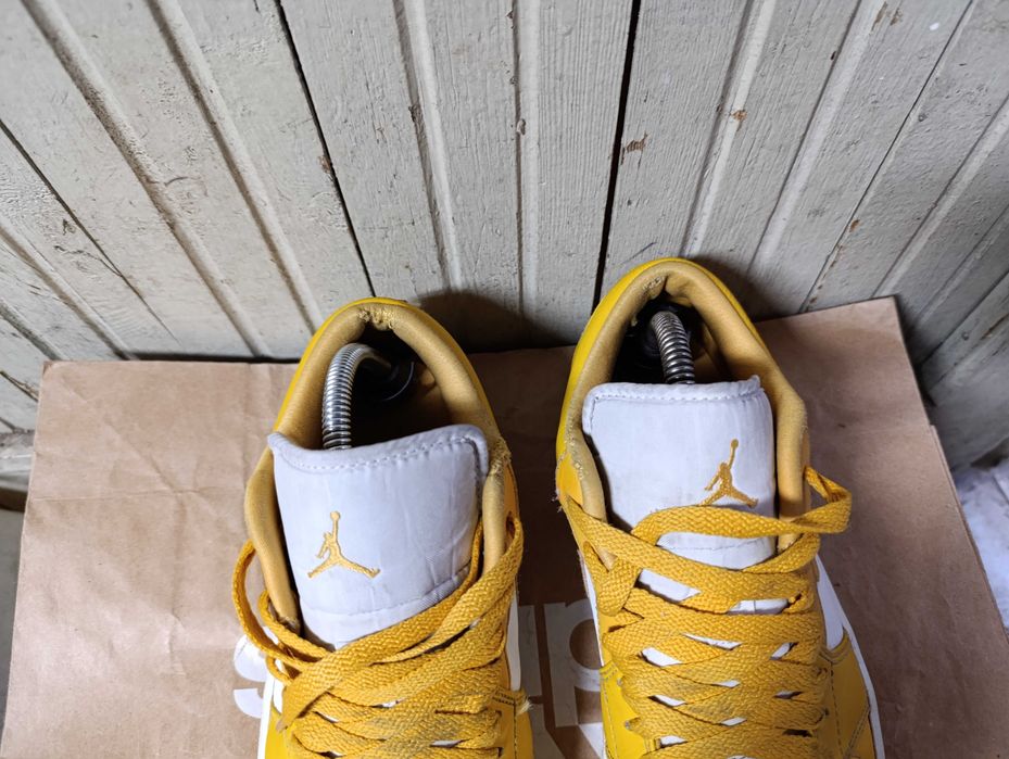 ''Nike Air Jordan 1 Retro Low Pollen''оригинални маратонки 43 номер