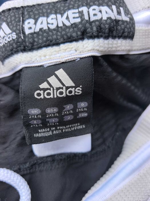 Баскетболни мъжки къси панталони adidas размер 2XL  черни, като нови