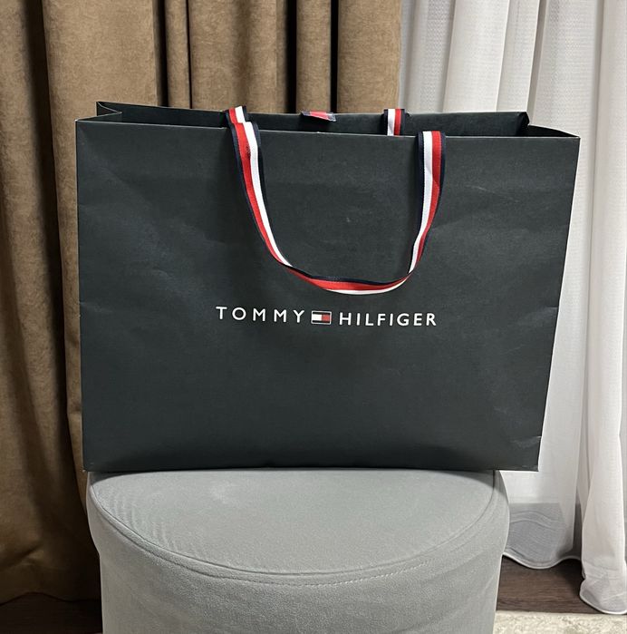 Tommy Hilfiger ветровка (новая)