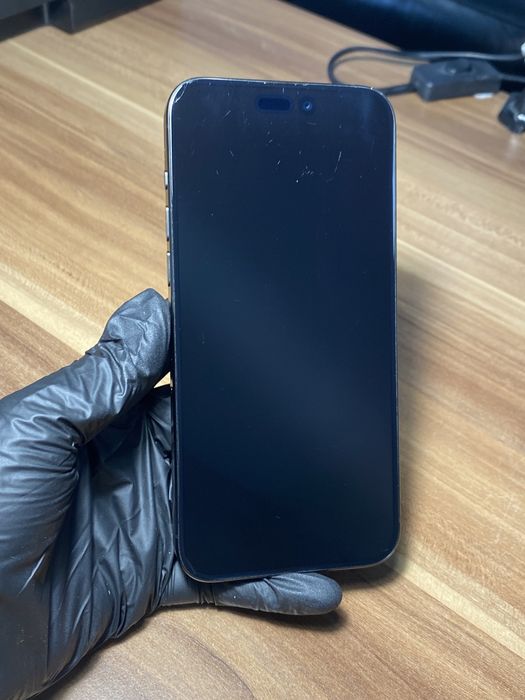 iPhone 15 Pro Max • 256 GB • Black Titanium