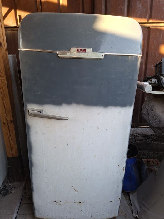 Холодильник Зил Москва.