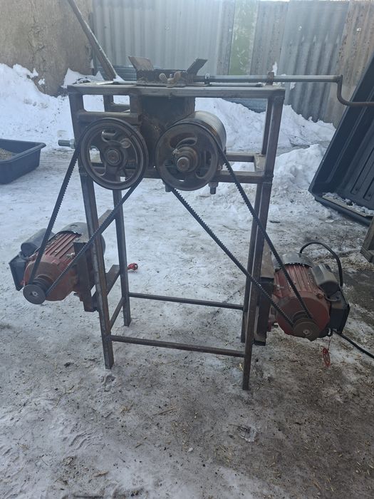 Продам плющилку дробилку зерна.