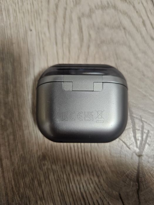 Кутия за безжични слушалки Samsung