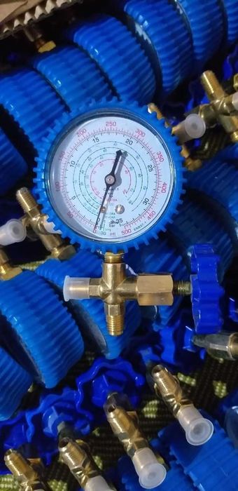 Новый манометр с краником