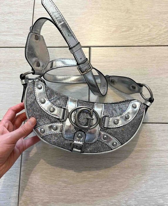 Продам сумку от Guess
