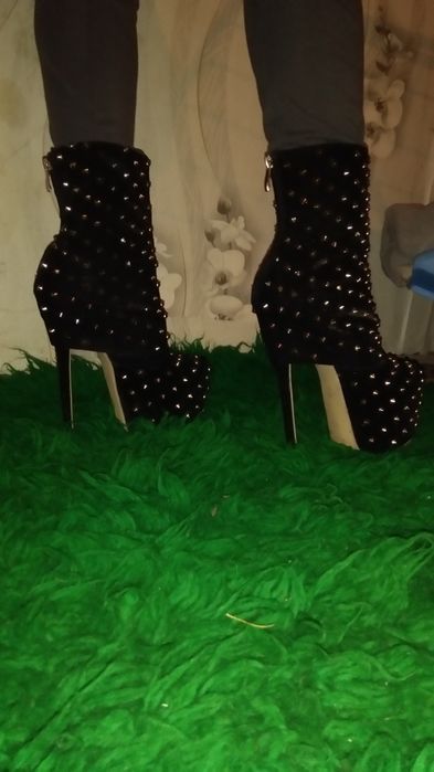 Елегантни Боти с токче