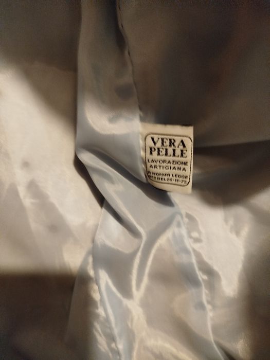 Graca dama din piele