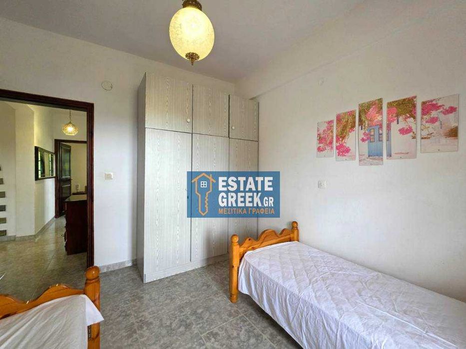 продава се КЪЩА ЗА ГОСТИ В АСПРОВАЛТА 4 апартамента (4711)