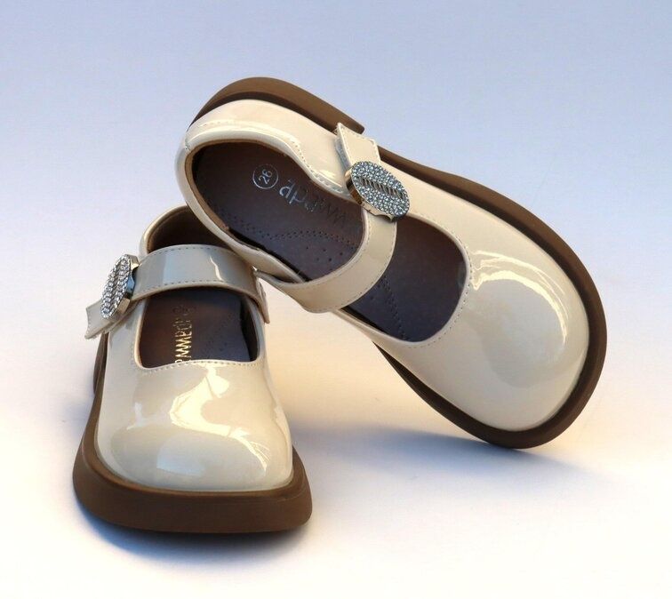 НОВО! Детски официални обувки- бежови