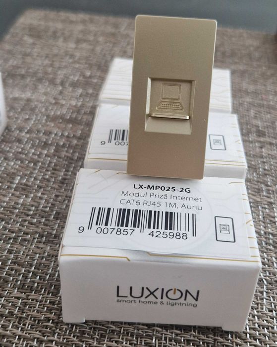 Modul Priza Interne 1M LUXION, Auriu