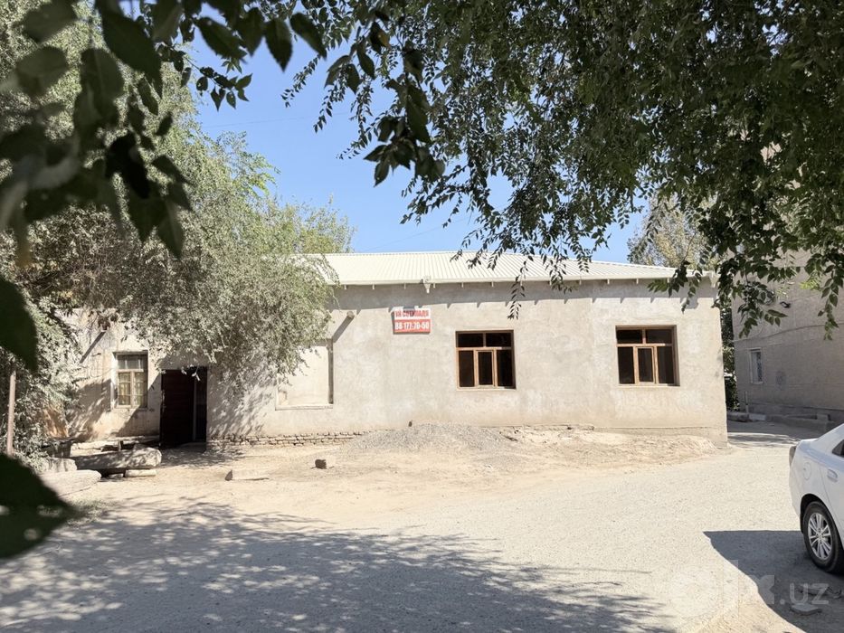Hovli Sotiladi, Urganch shahar markazida joylashgan