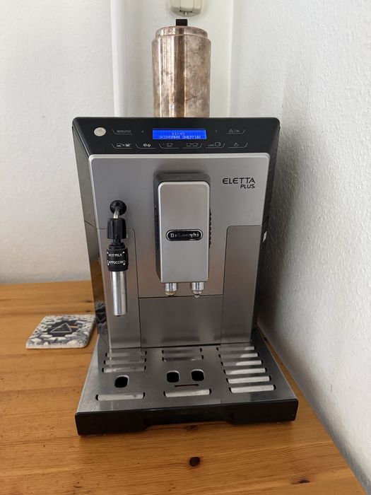 Кофемашина De’Longhi Eletta Plus