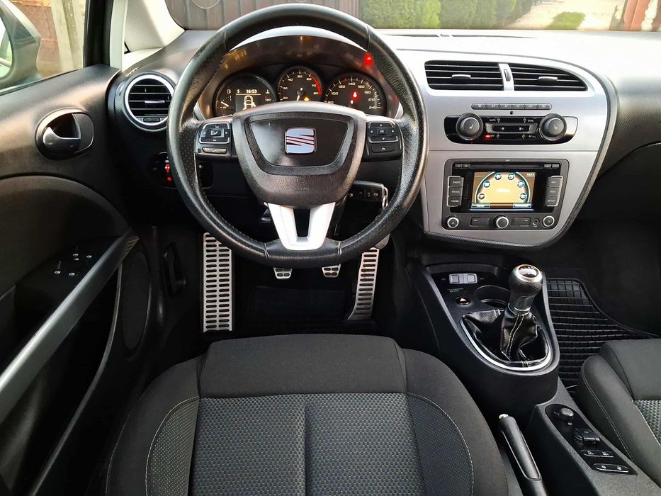 Seat Leon FR 2010  1.4 benzina 125 cp  navigatie