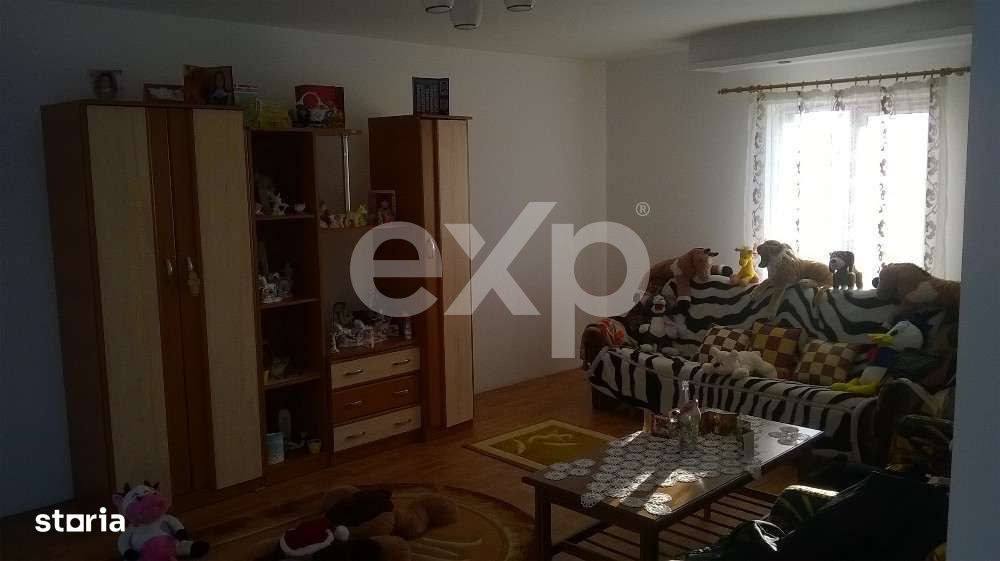 Casa spatioasa cu teren de 2.500 mp in Valea Marului