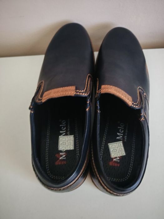 Pantofi mărimea 42 noi  din piele naturala de culoare negra