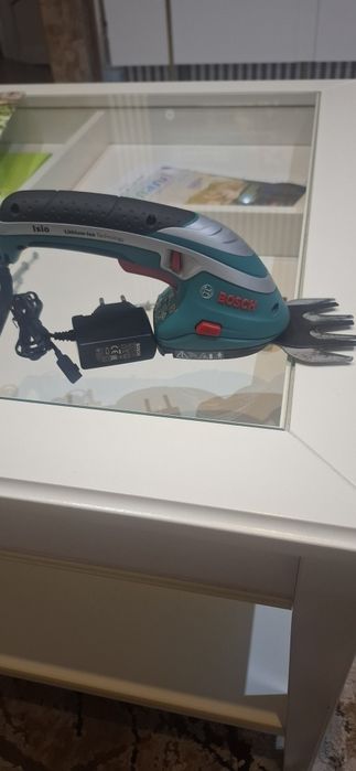Autofiletanta Bosch,trimer iarba