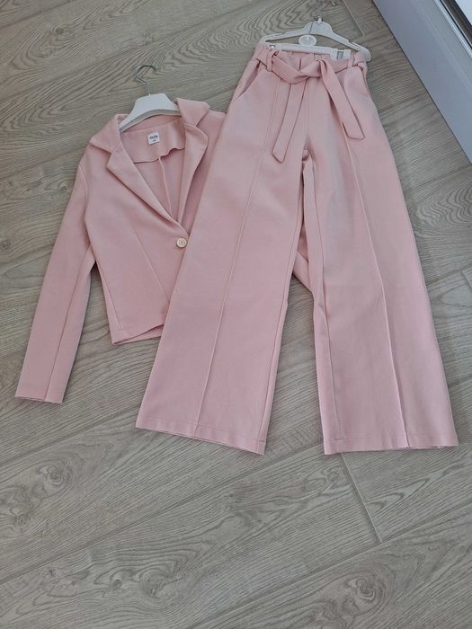 Костюм размер 140